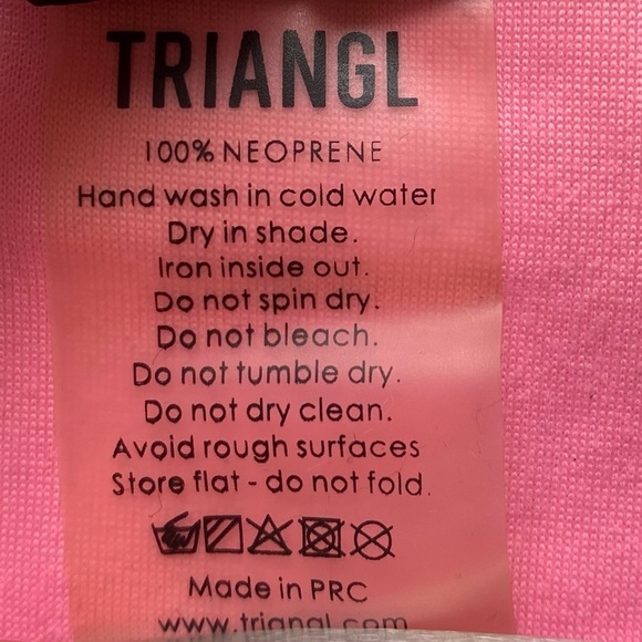 Triangl Neoprene Floral Bird Swim
Bikini Bottoms - Picture 6 of 8